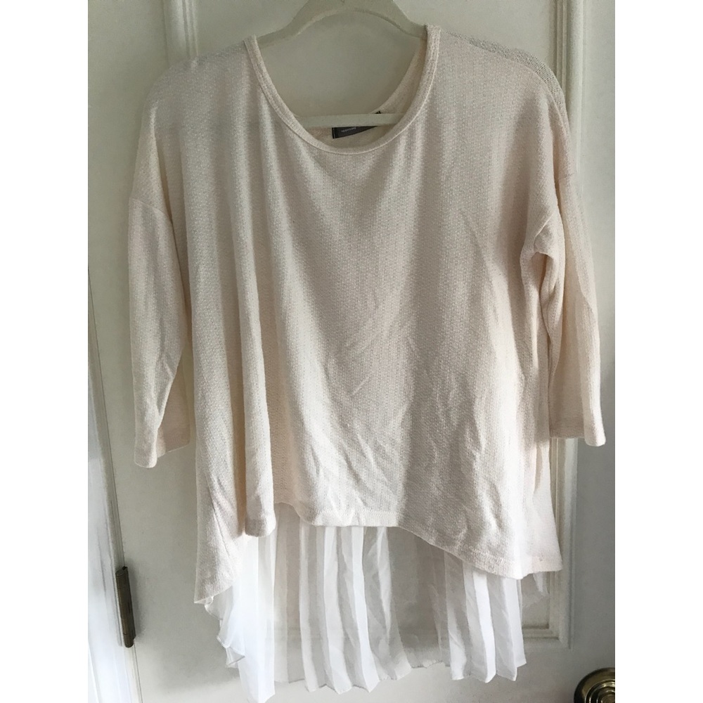 Ivory High Low quarter length sleeve sweater top
